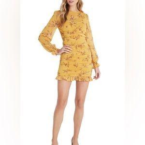 Vici Collection: FLORAL RUCHED LONG SLEEVE MINIDRESS IN MUSTARD Size Medium